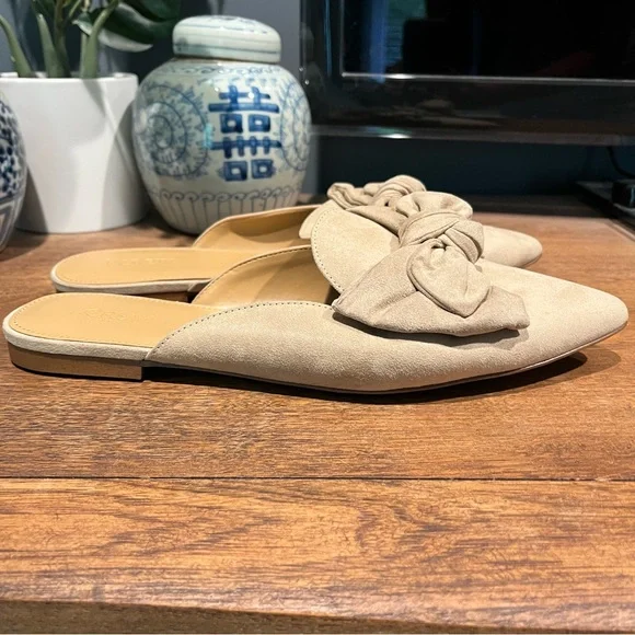 NWOT J. Crew Tan Suede Mules with Bow Detail, Size 11 - Picture 3 of 5